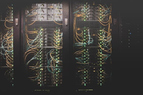 Cloud ou serveur local ? Le guide de décision pour les entreprises camerounaises